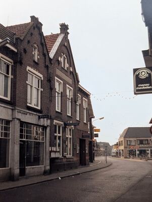 Postkantoor juli 1980 Uit de collectie van mevrouw Judith Kaars Sijpesteijn - Dorpsstraat 43, Putten