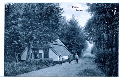 Huisje van Chris Rodenstein - Postweg 1, Putten
